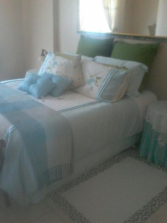 Thembisi Guesthouse Newcastle Extérieur photo